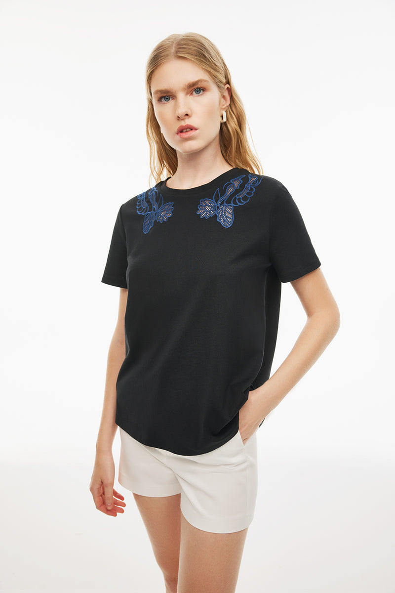 Perspective Round Neck Embroidered Cotton T-Shirt Black