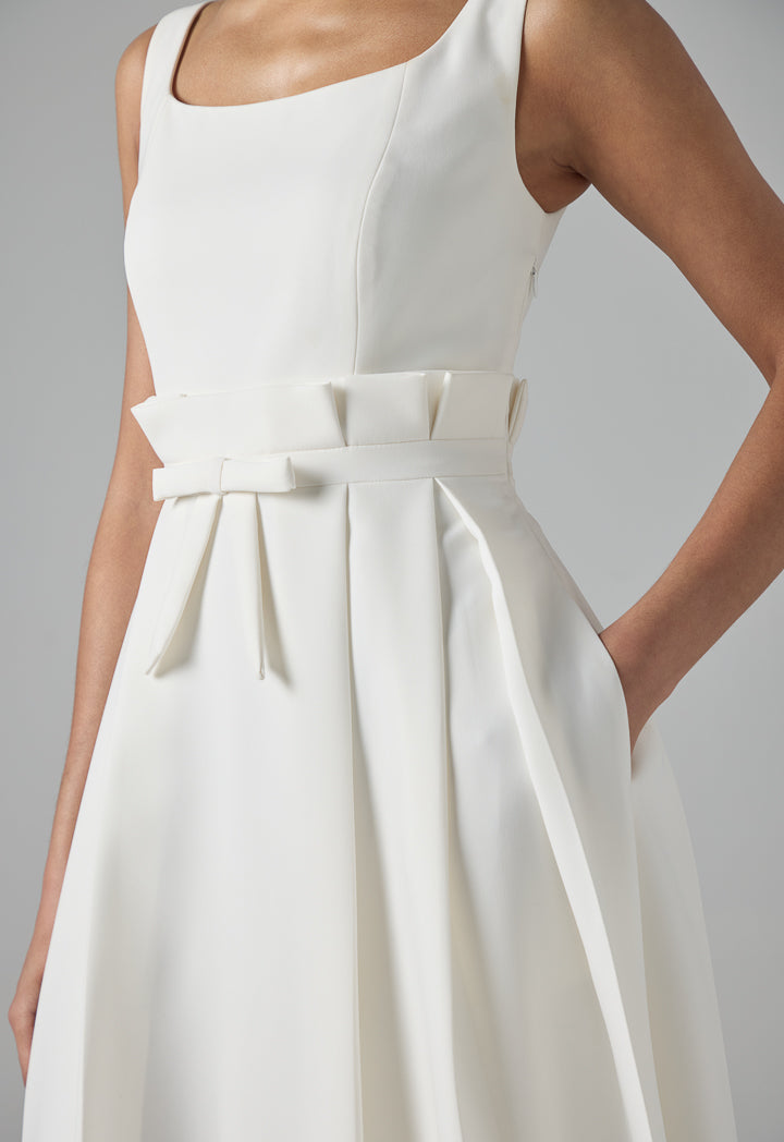 Choice Solid Sleeveless Pleated Dress Off White