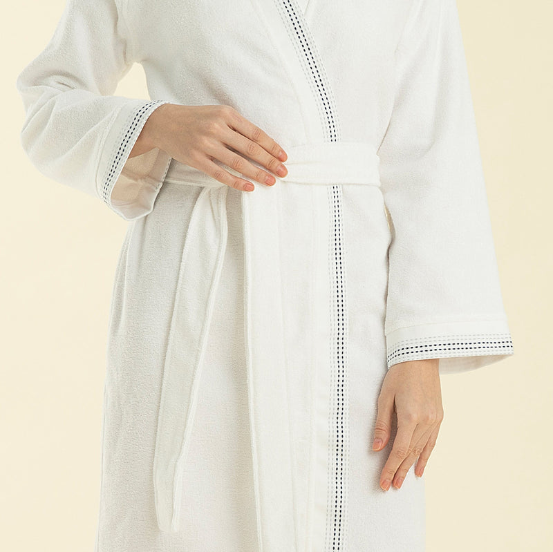 Chakra Aliesta Bathrobe White