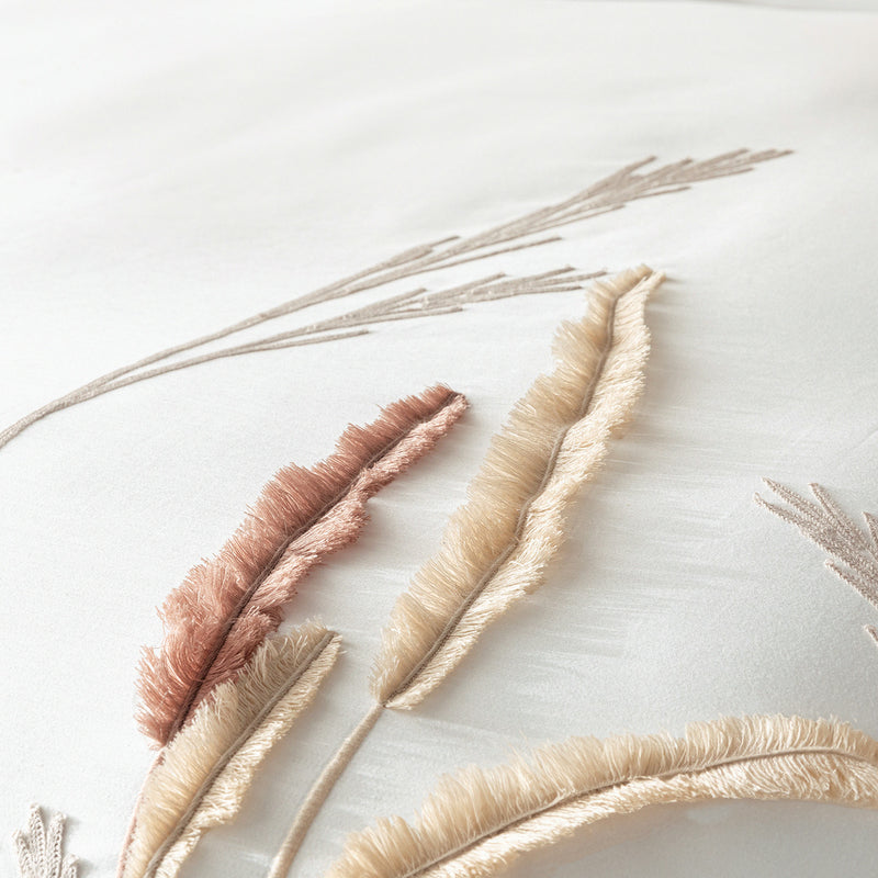 Chakra Silvi Bedding Set Dbl Ecru