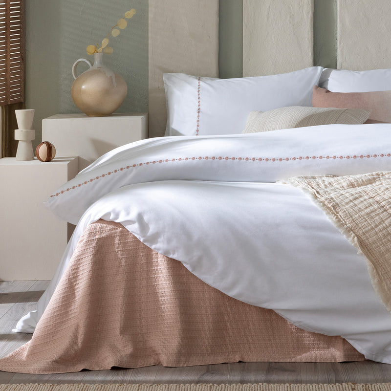 Chakra Florissa Duvet Cover Set Dbl White