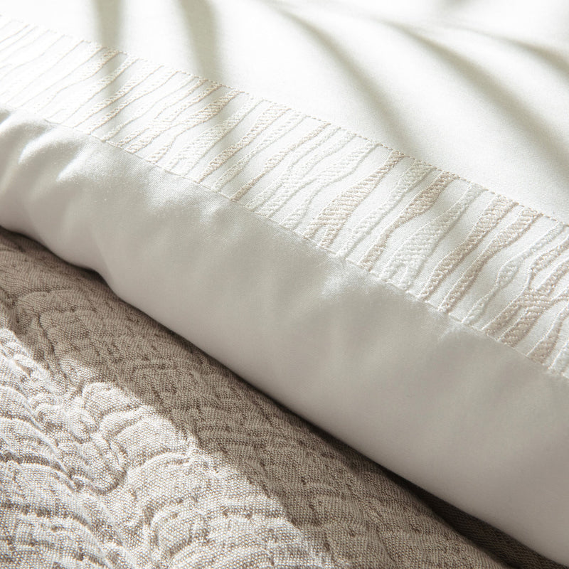 Chakra Perla Duvet Cover Set E.Kng Ecru