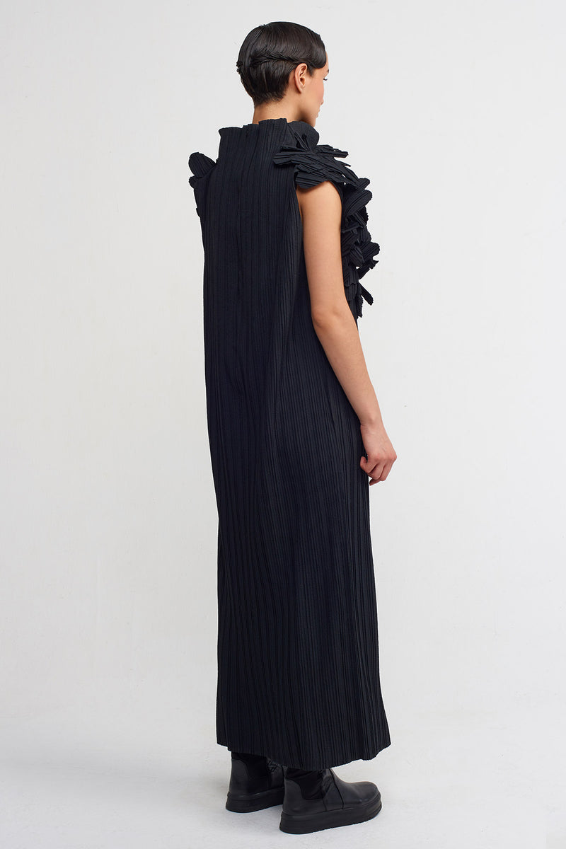 Nu Pattern Detail Long Pleated Dress Black