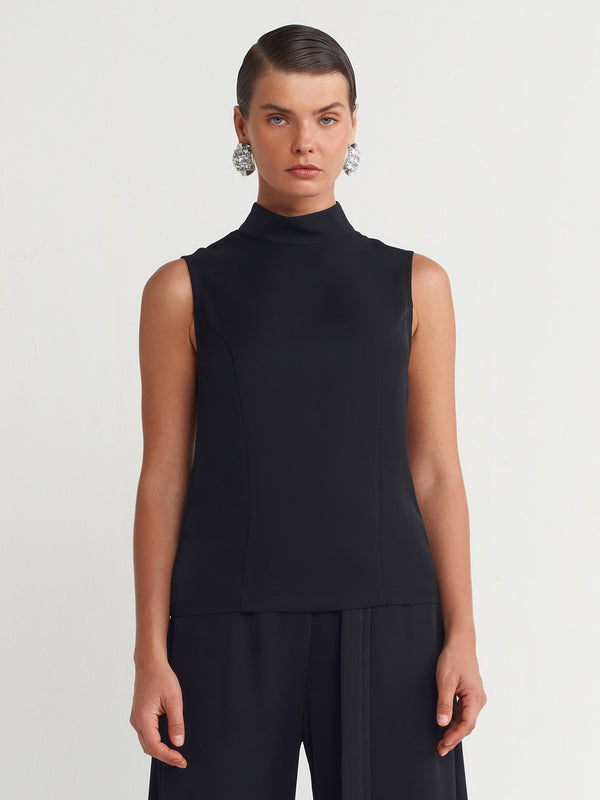 Nu Half Turtleneck Back-Zipper Blouse Black