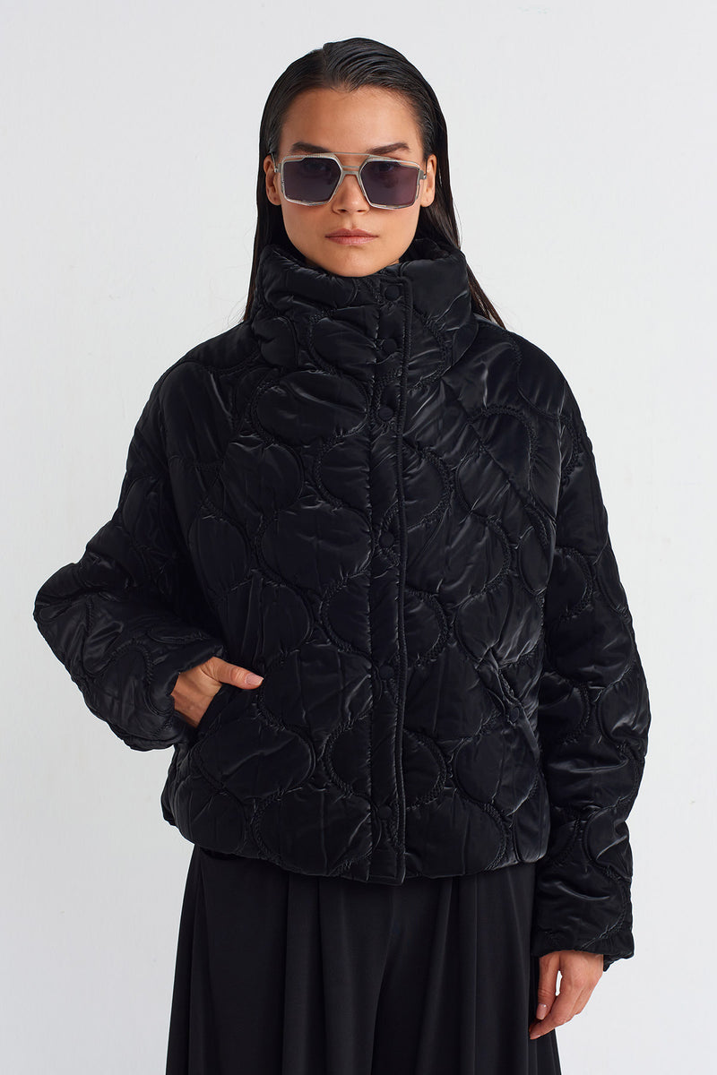 NU Droplet Quilted Short Jacket Black