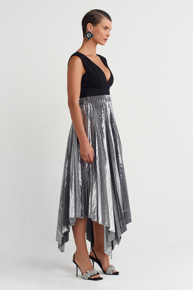 Nu V-Neck Asymmetrical Pleated Dress Black/W/Silver