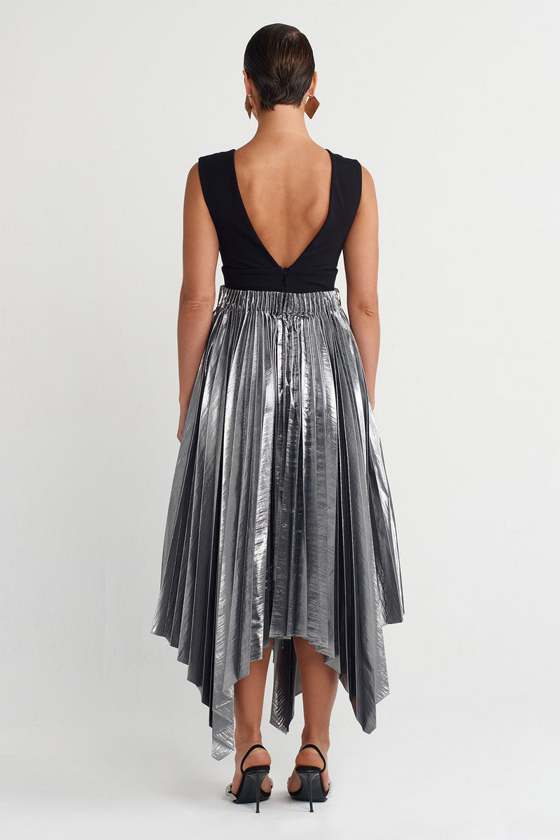 Nu V-Neck Asymmetrical Pleated Dress Black/W/Silver