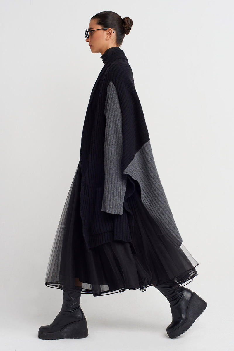 Nu Two-Tone Oversized Knit Cardigan Black & Grey