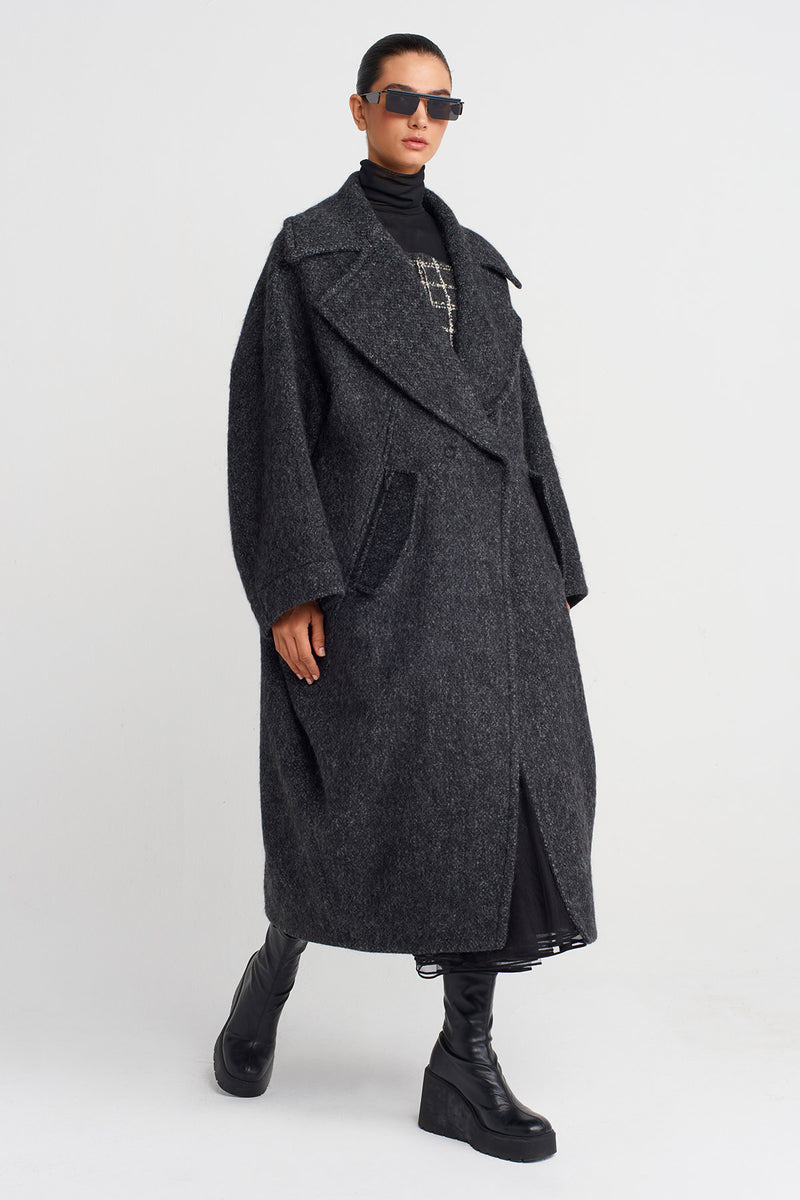 Nu Oversized Coat Off White/Black