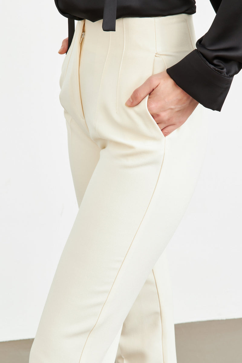Setre Sleek Fit Pants With Pocket Detail Ecru