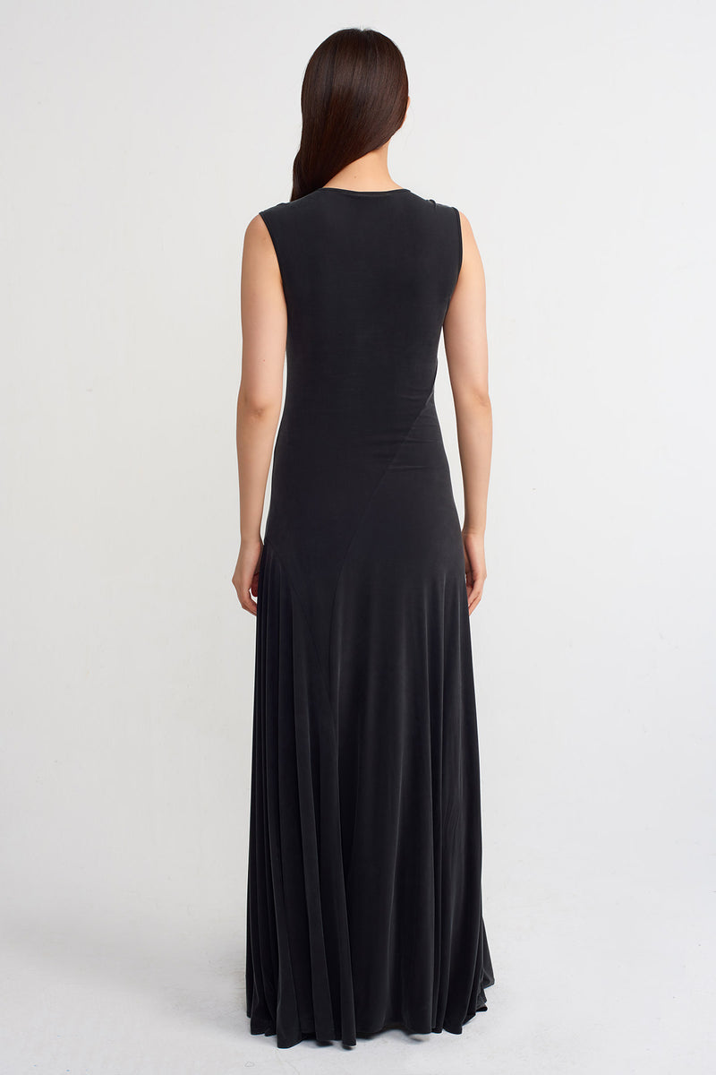Nu V-Neck Sleeveless Maxi Dress Black