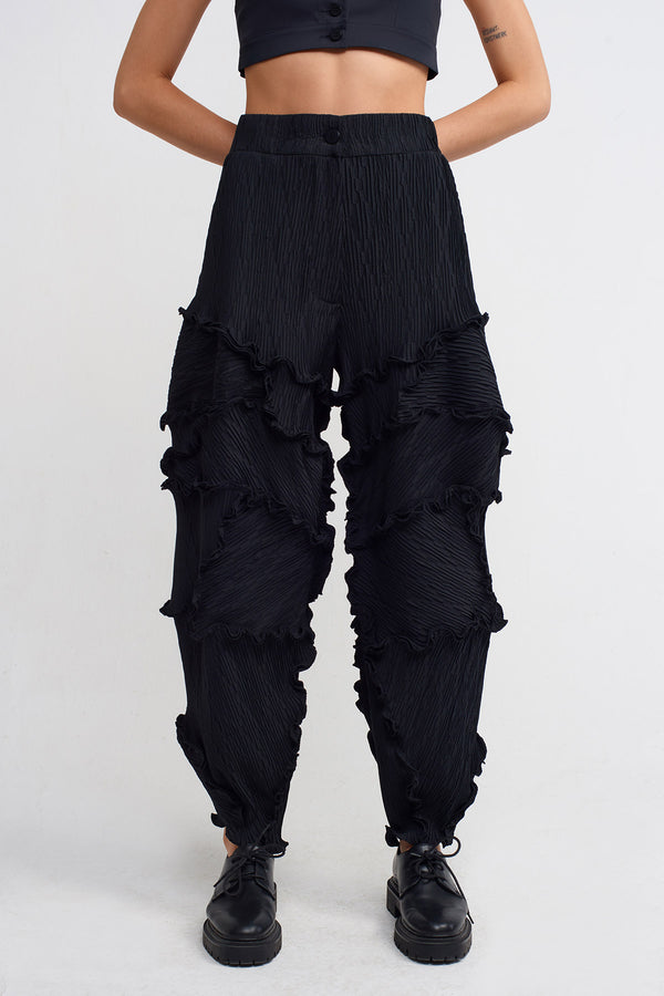 Nu Stitch-Detailed Pleated Trousers Black