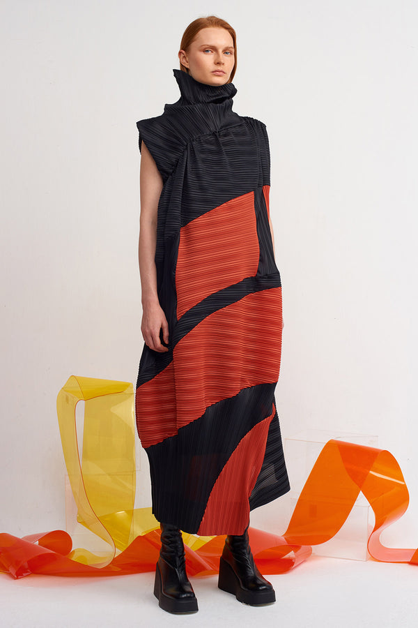 Nu Color-Blocked Pleated Long Dress Black/Orange