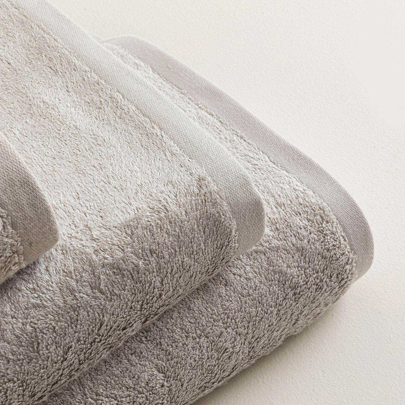 Chakra Solid Hand Towel 33X33Cm Light Grey
