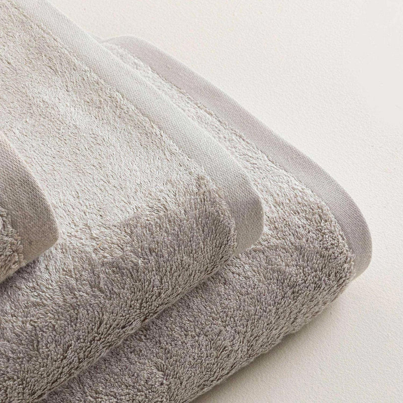 Chakra Solide Hand Towel 30X50Cm Light Grey