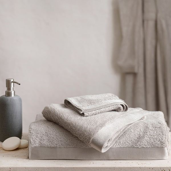 Chakra Floss Bath Towel 85X150Cm Light Grey