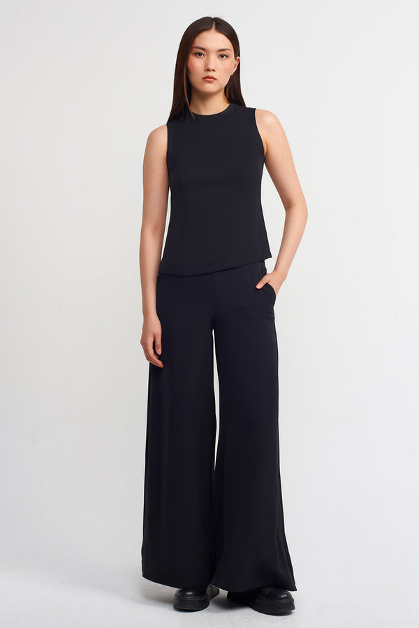Nu Solid Cropped Blouse Black
