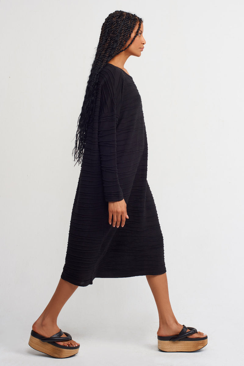 Nu Solid Knitted Midi Dress Black